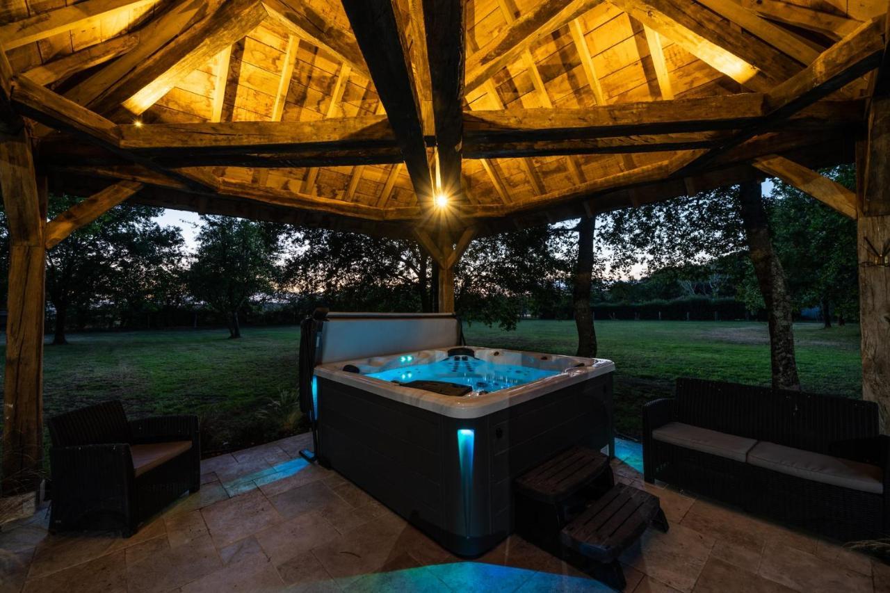 La Grange De Leonie, Chambres D'Hotes Avec Piscine Et Spa Méry-sur-Cher Exterior photo