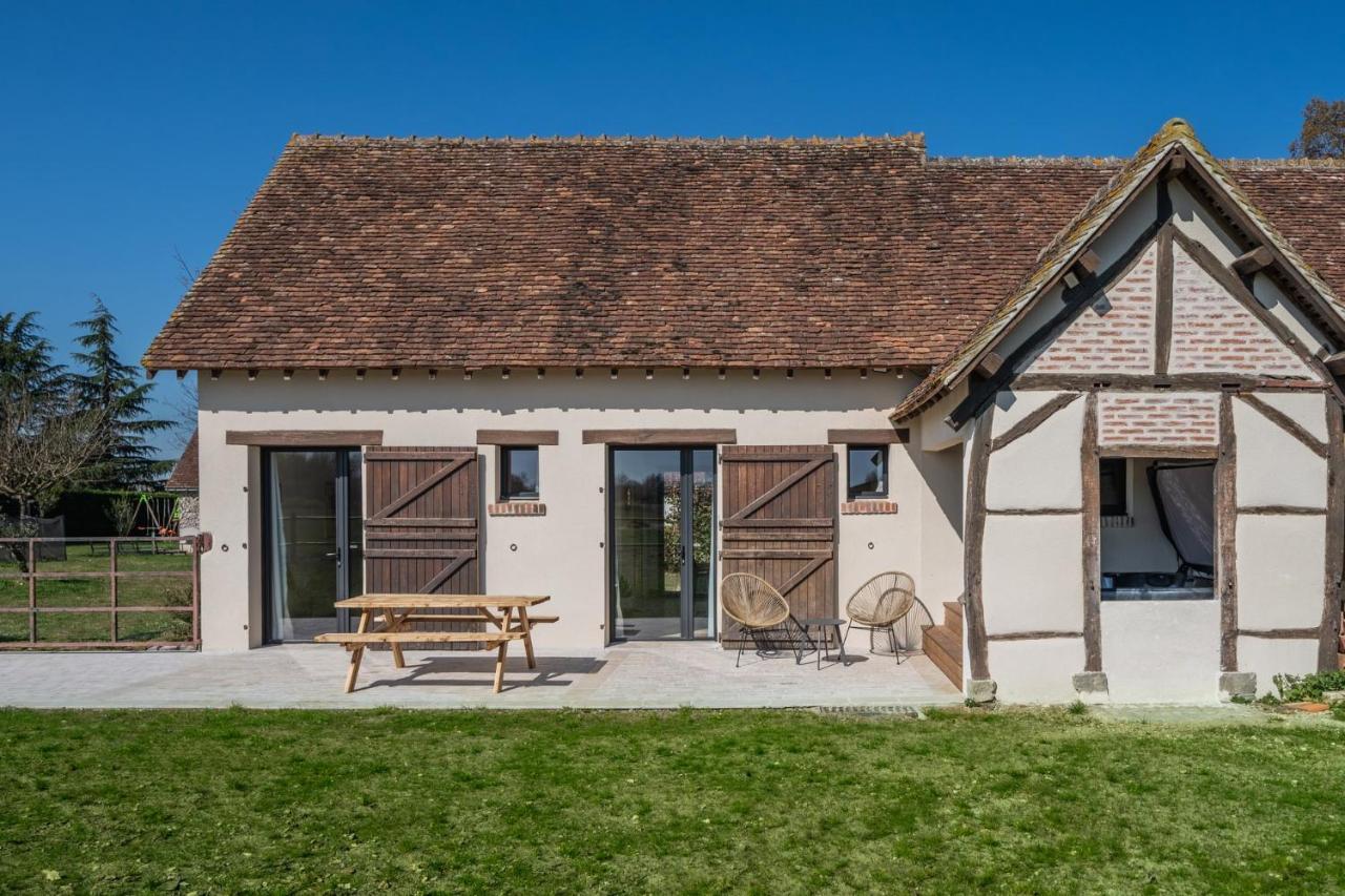 La Grange De Leonie, Chambres D'Hotes Avec Piscine Et Spa Méry-sur-Cher Exterior photo